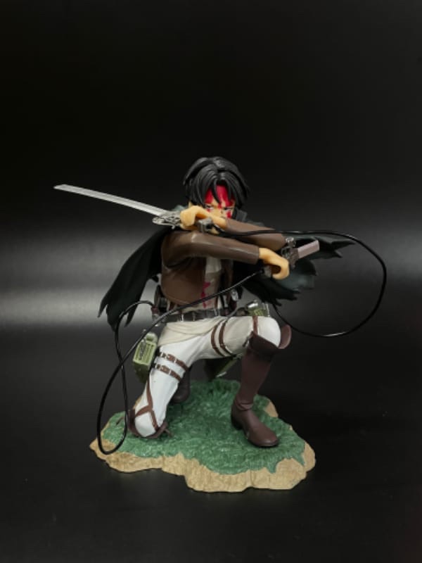 LEVIACKERMAN -ATTACK ON TITAN