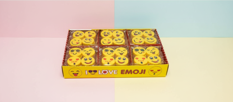Smiley emoji eraser( four piece pack )