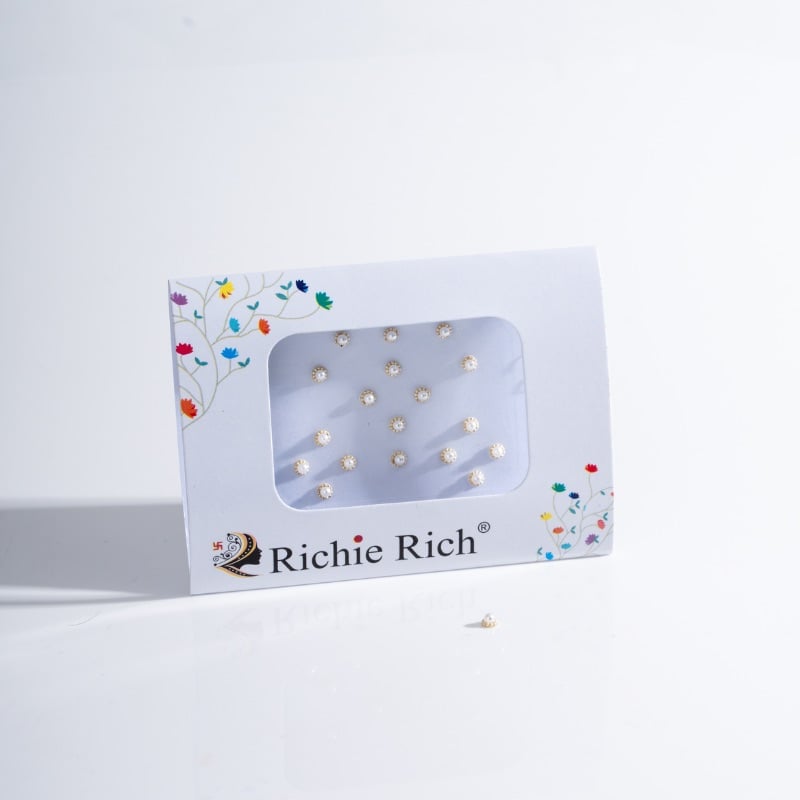 White Pearl on White MotiPearl