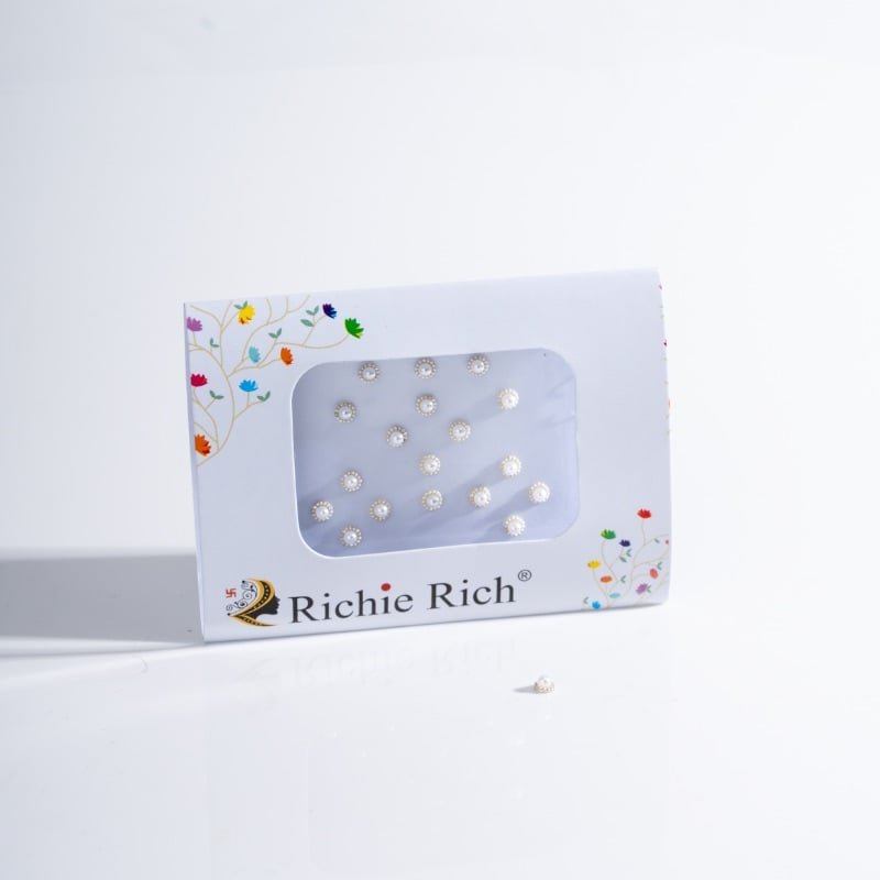 White Pearl on White MotiPearl