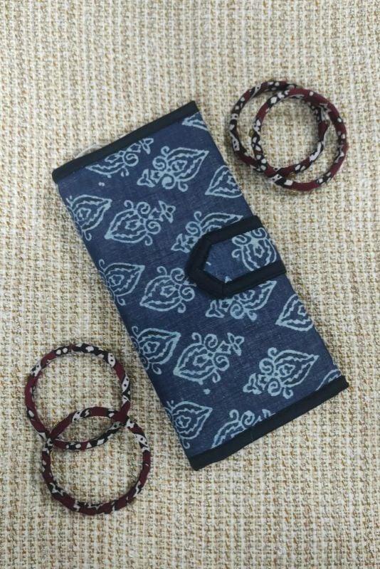 Wallet Clutch D23