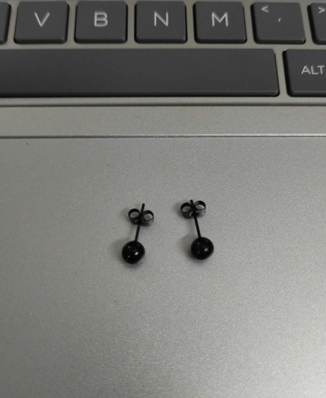 Unisex Studs - Black