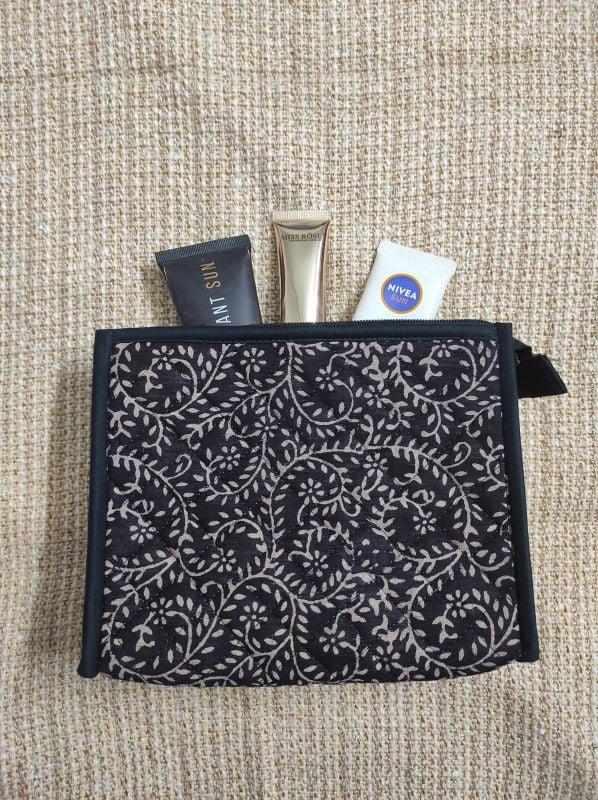 Pouch D4 - 7"x8.5"