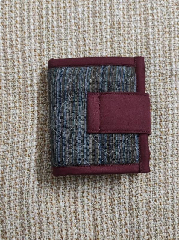 Small Wallet D23