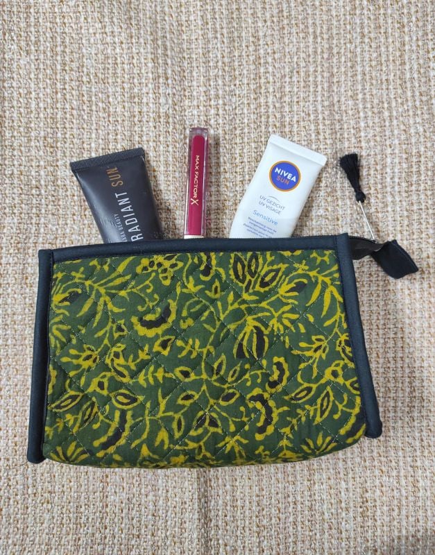Pouch D25 - 5.5" X 8"