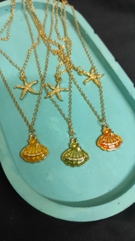 Shell necklaces set of 3