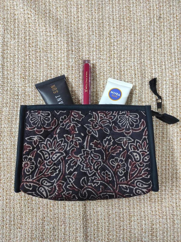 Pouch D29 - 5.5" X 8"