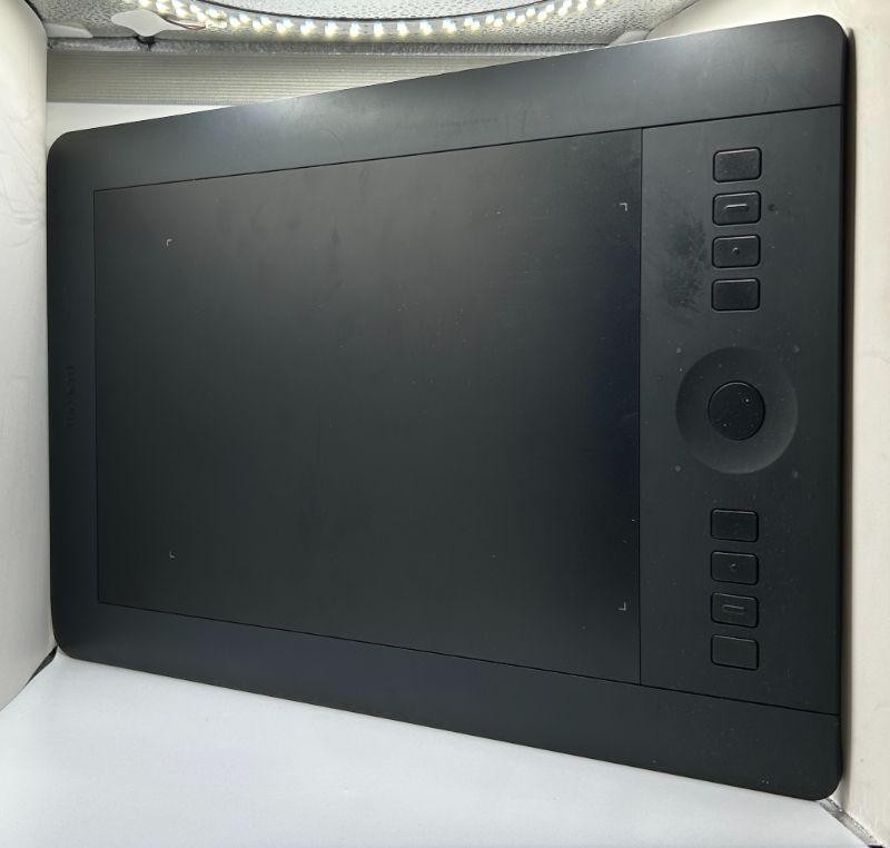 Wacom Intuos Pro PTH-451 | SAIC Fire Sale