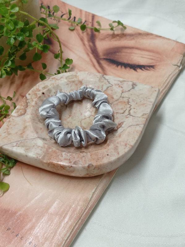Mini Scrunchie (Gris)