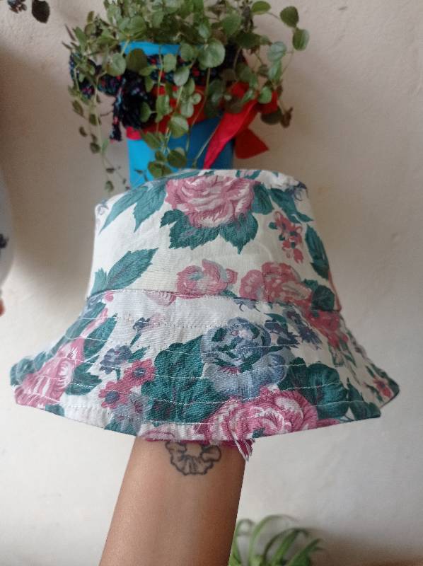 Bucket Hat (Estampada de Flores)