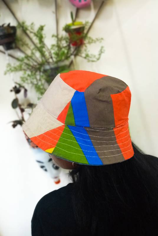 Bucket Hat (Estampado de Colores)