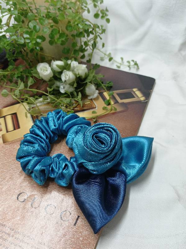 Scrunchies Rose (Azul Celeste/Azul Marino)