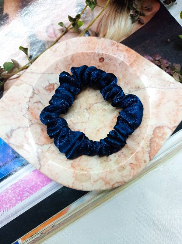 Mini Scrunchie (Azul Oscuro)