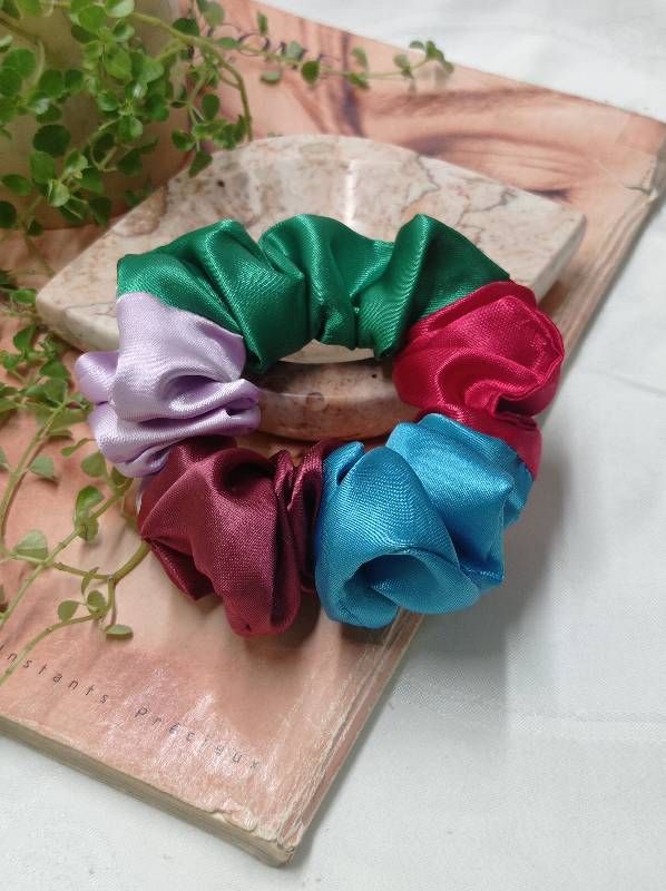 Scrunchie Arcoiris (Verde/Rojo/Azu/Rojo Vino/Lila)