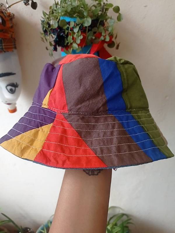 Bucket Hat (Estampado de Colores)