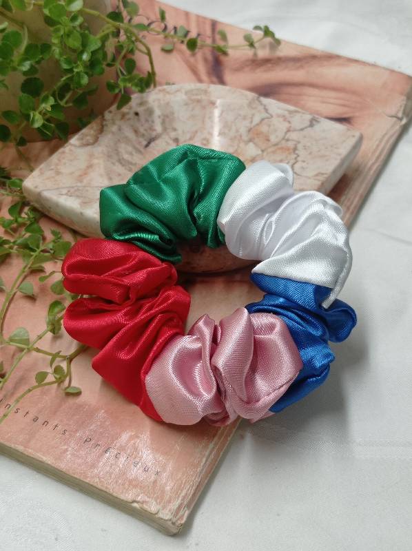 Scrunchie Arcoiris (Verde/ Blanco/Azul/Rosado/Rojo)