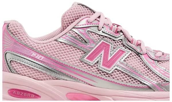 New Balance 740 Pink