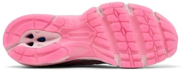 New Balance 740 Pink