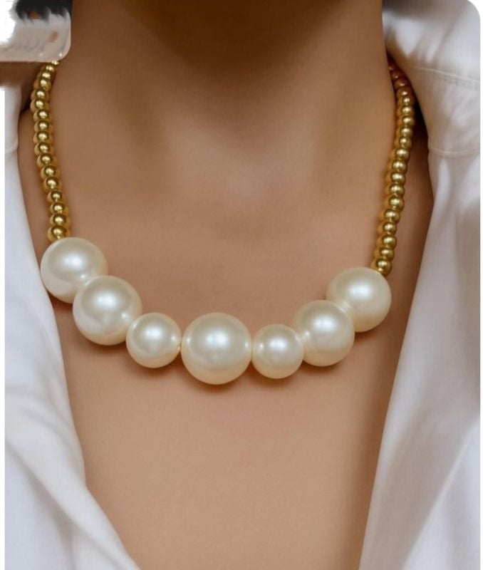 Elegant & Stylish Choker