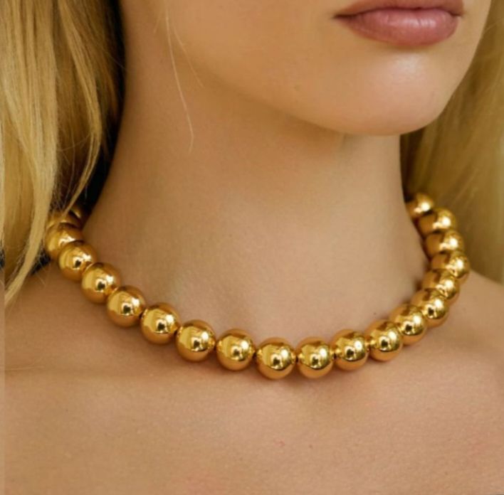 Elegant & Stylish Golden Colour Necklace