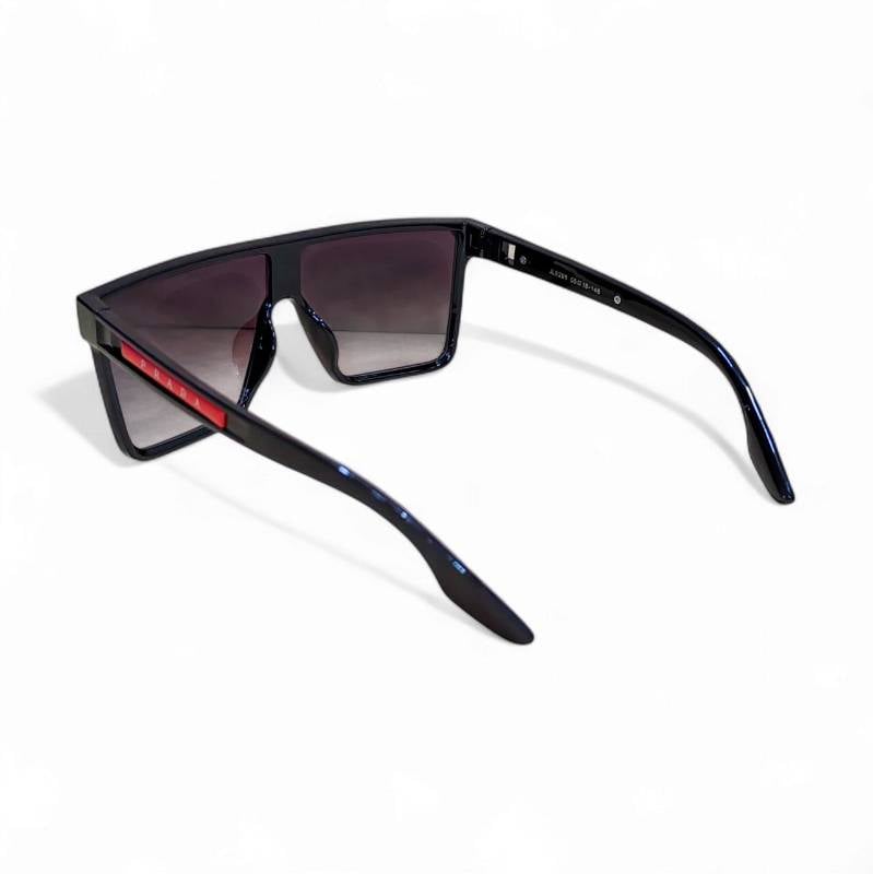 PRADA-002-B