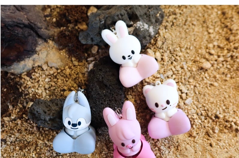 SKZOO SECRET CLICKER KEYRING - RUN IT