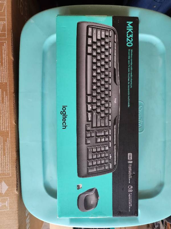 MK320 Portable Wireless Keyboard Mouse Combo