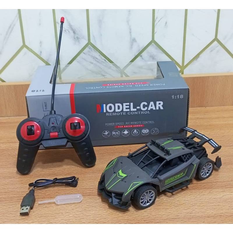 (807-7A) R/C Model Car W Smock