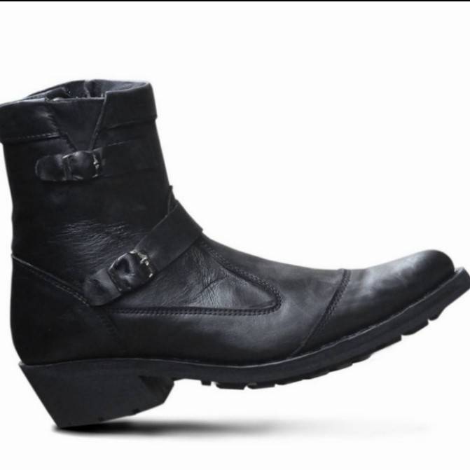 Sepatu Touring