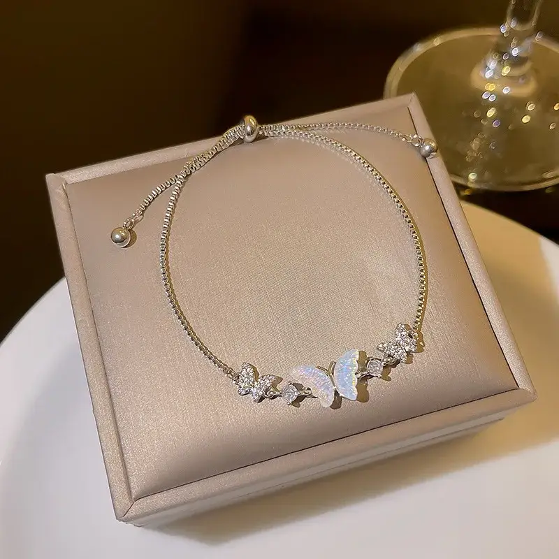 Gelang Tangan Kupu-Kupu