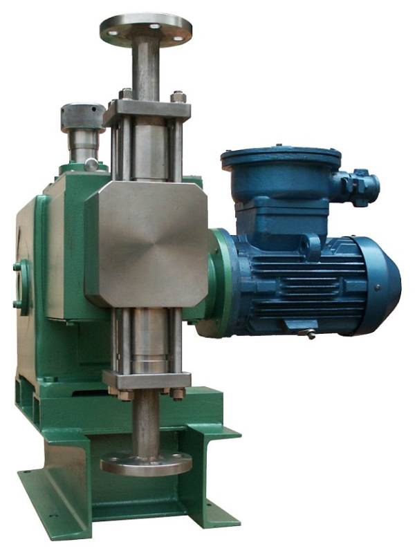 Horizontal plunger metering pump
