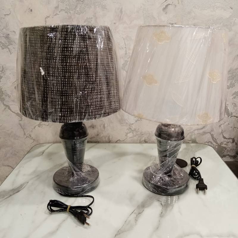 (TPM-576) Black Base Lamp 1