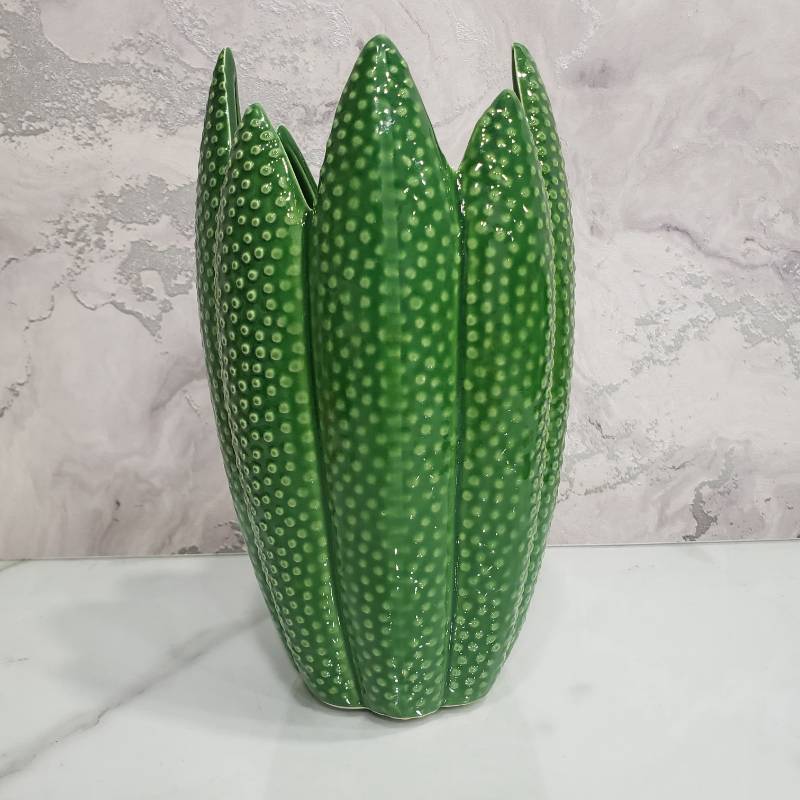 (TPM-066) Cactus Vase 1