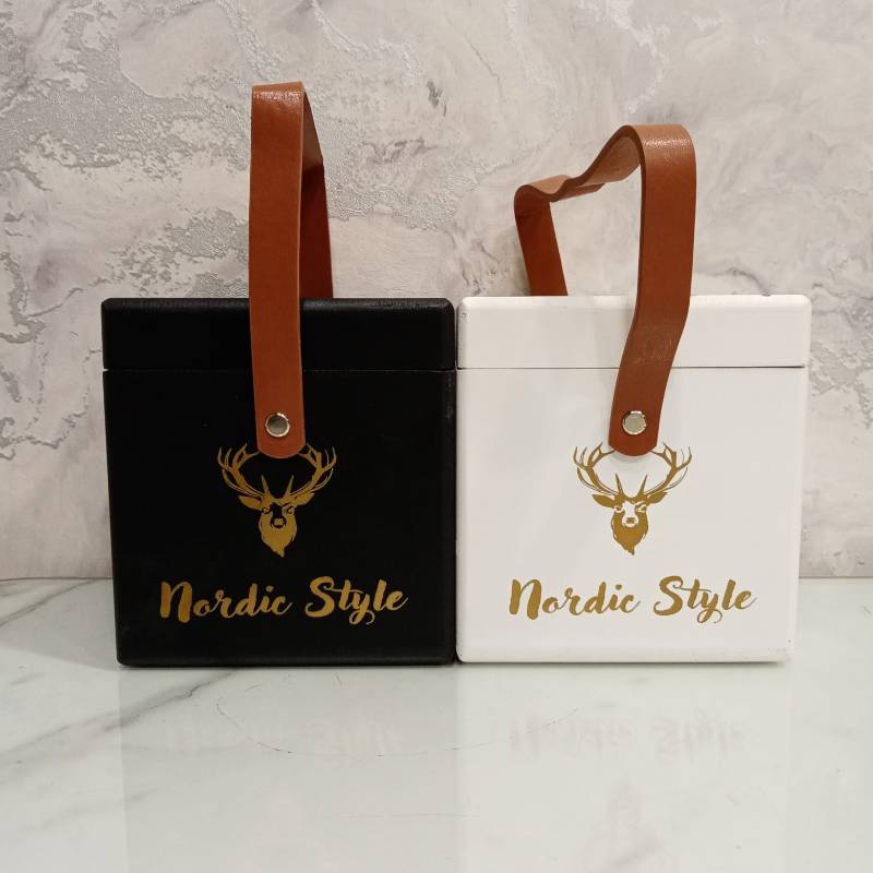 (TPM-582) Tissue Box 2