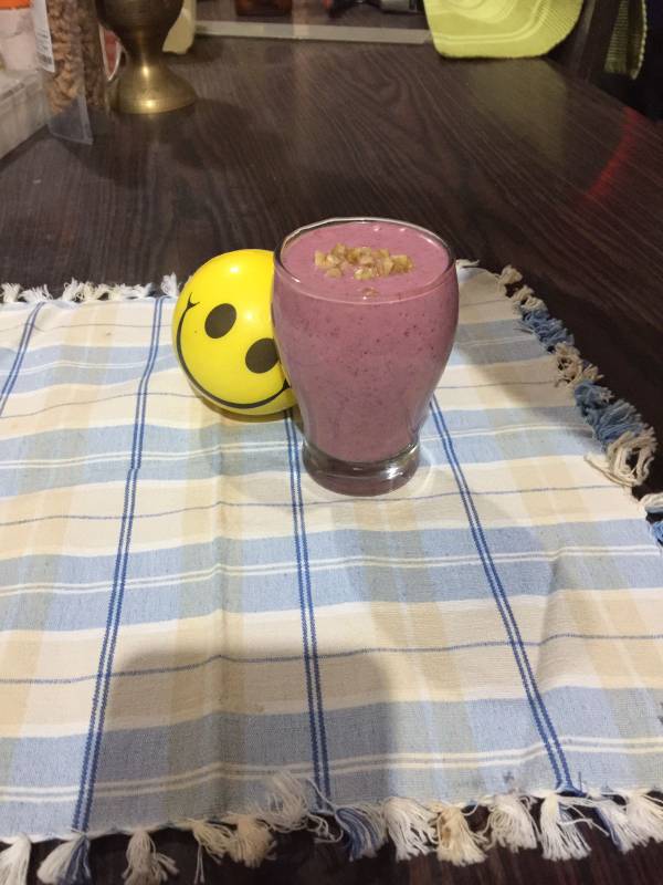 Chia Seeds Banana and strawberry smoothie