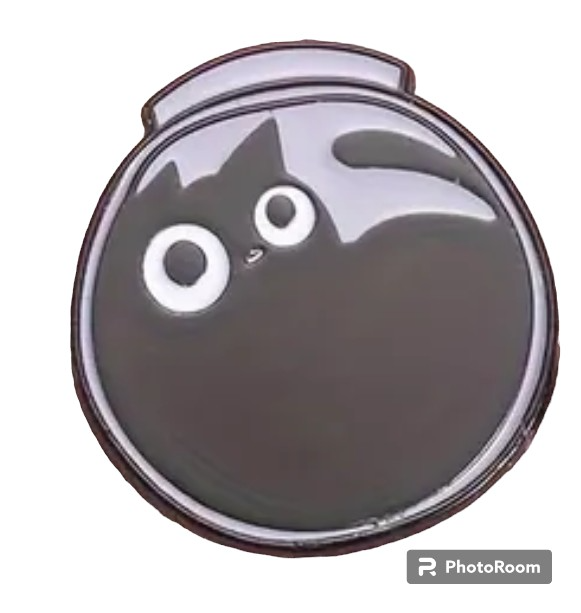 Gato en Pecera Gris