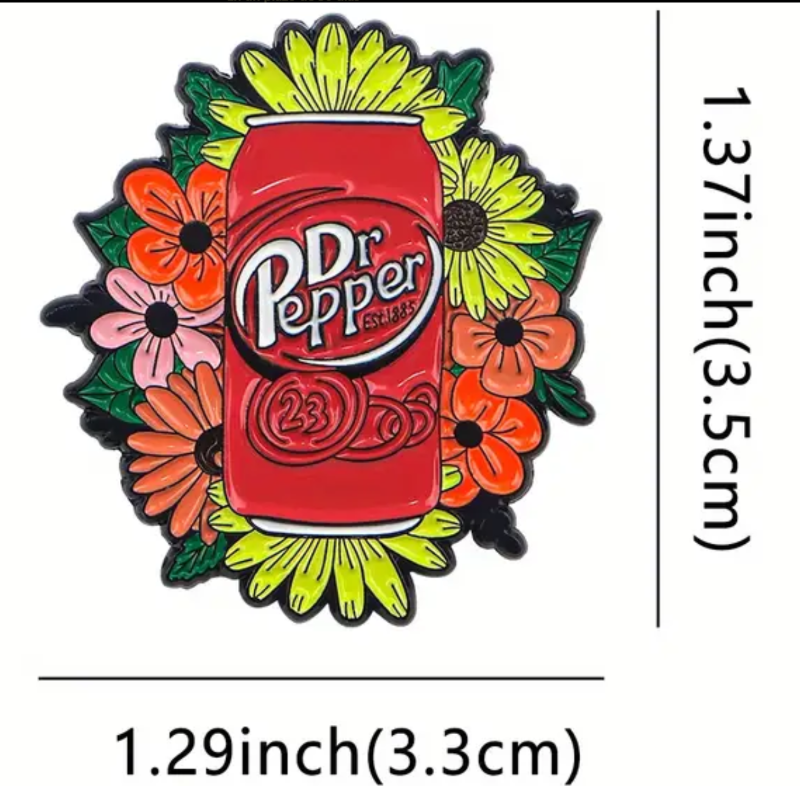 Lata Dr. Pepper entre Flores