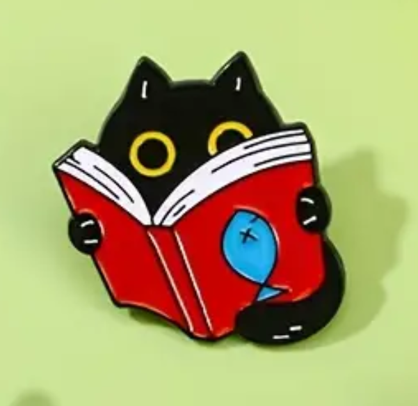 Gato Leyendo