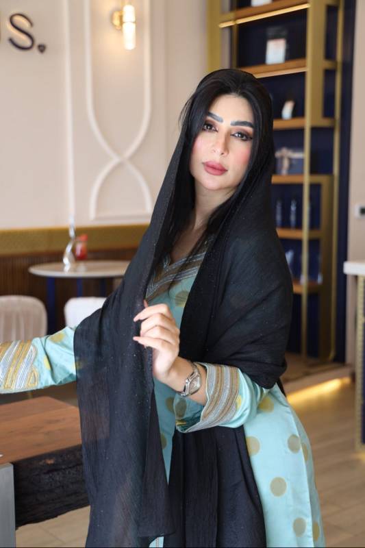 شيلة اورقنزا بالكرستال