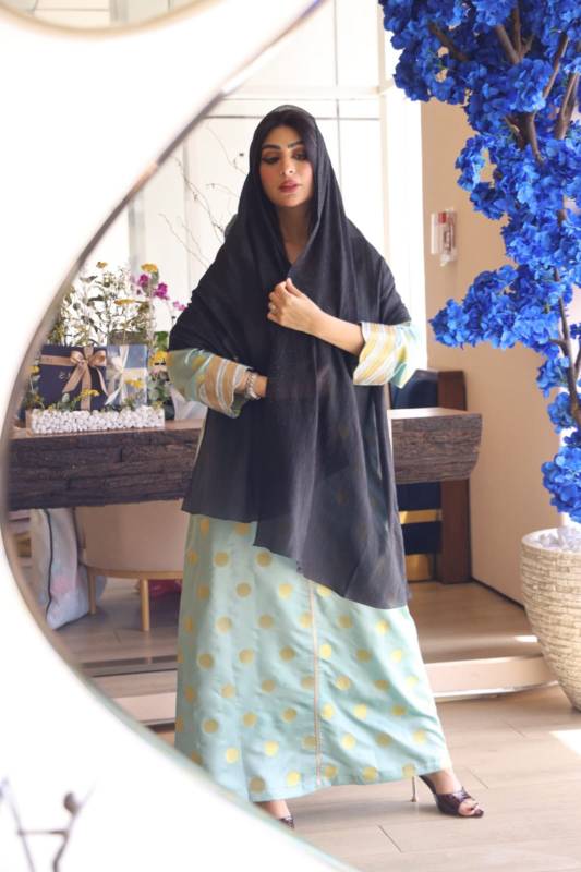 شيلة اورقنزا بالكرستال