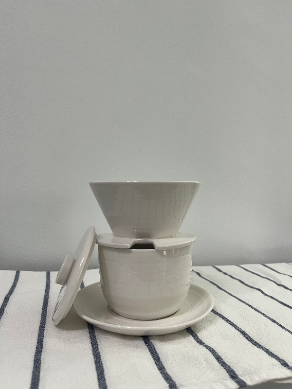 (PRE-LOVED) Original April Porcelain Brewer and Filter Cup Kit