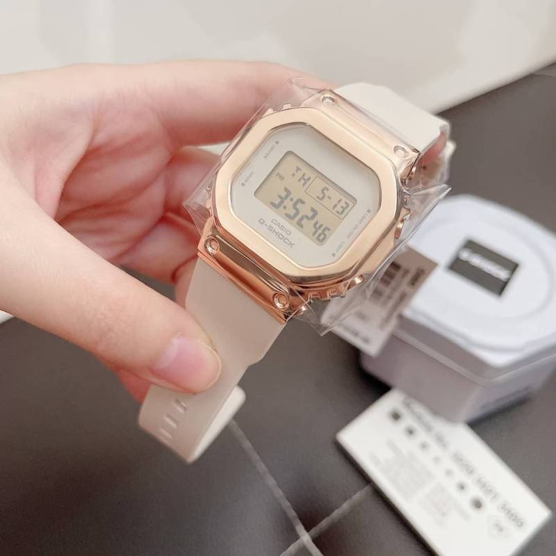 Casio g shock gms5600