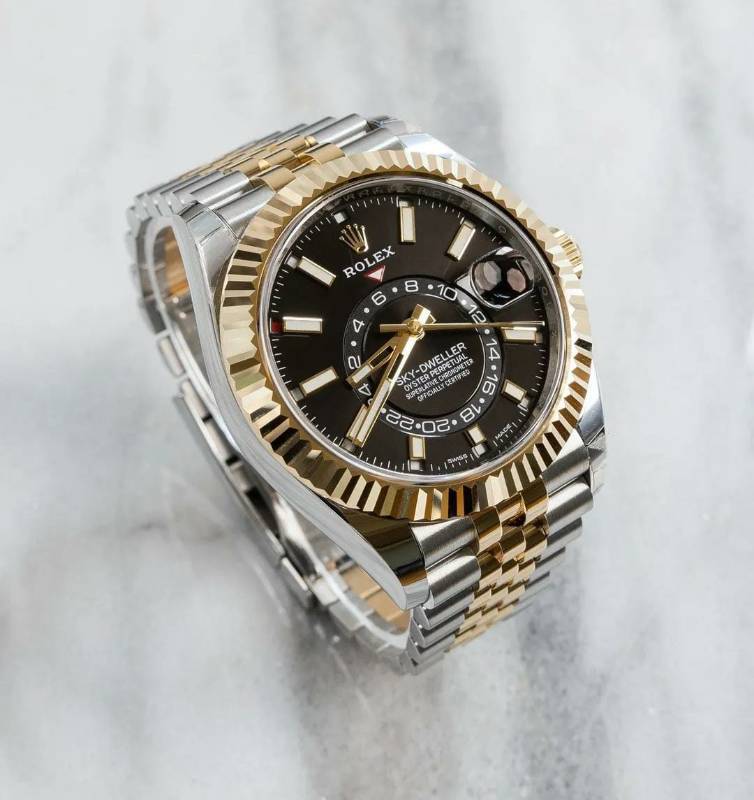 Rolex Oyster perpetual Sky Dweller 2