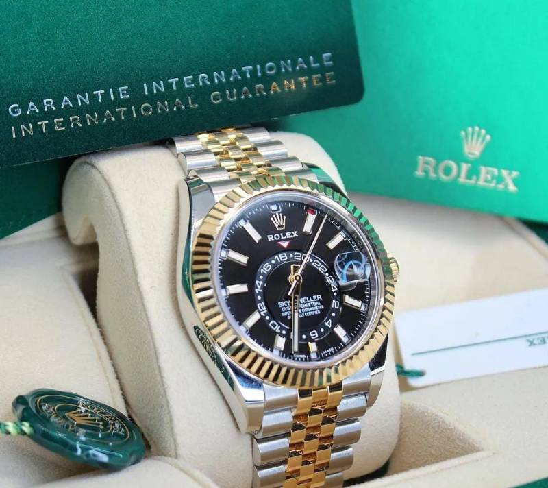 Rolex Oyster perpetual Sky Dweller 2
