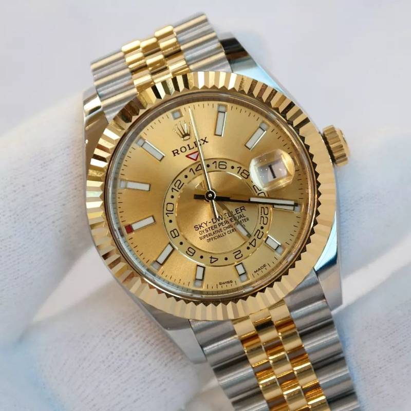 Rolex Oyster perpetual Sky Dweller 2