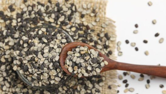 Mosh 100% Natural Kali Urad dal Chilka - 1Kg