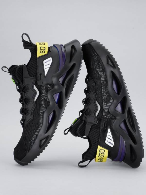 Atom Men Black Casual Sneakers