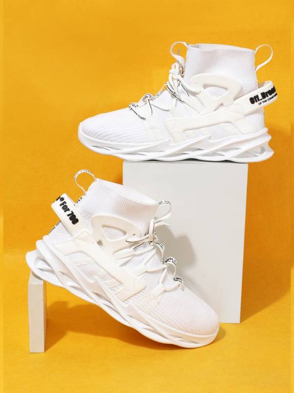 RapidBox Men's White Casual Sneakers