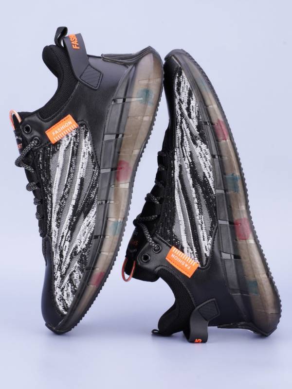 RapidBox Men Black Casual Shoes