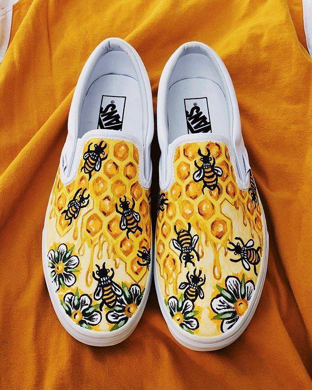 Lukis Sepatu